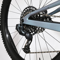 Transmission arrière et cassette du vélo électrique Loop Sports Scott Lumen eRide 900 en gris métallisé