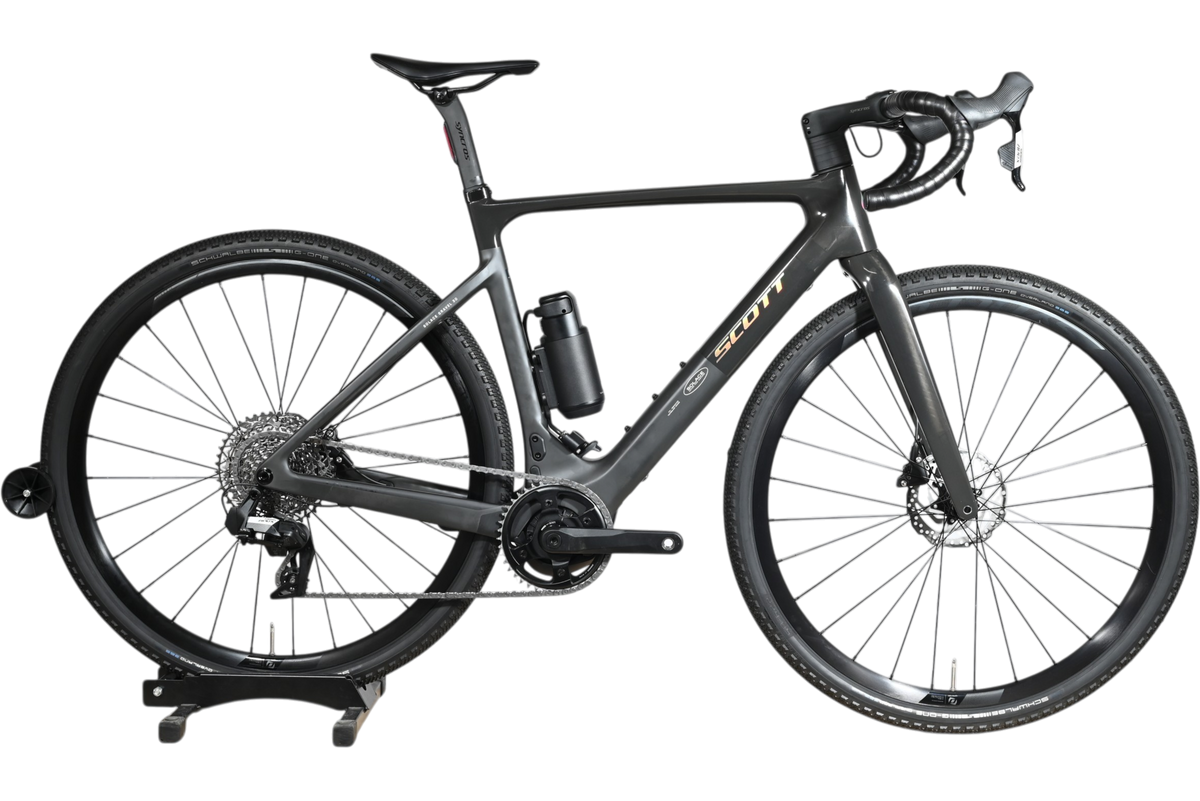 Vélo électrique de gravel Scott Solace eRide 30 noir mat chez Loop Sports, cadre carbone, transmission performante