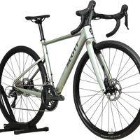 Vélo de route Scott Speedster 20 2026 vert clair chez Loop Sports, cadre en aluminium avec freins à disque