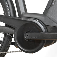 Gros plan sur le moteur électrique et le pédalier du vélo Loop Sports Scott Sub Active 20 gris mat