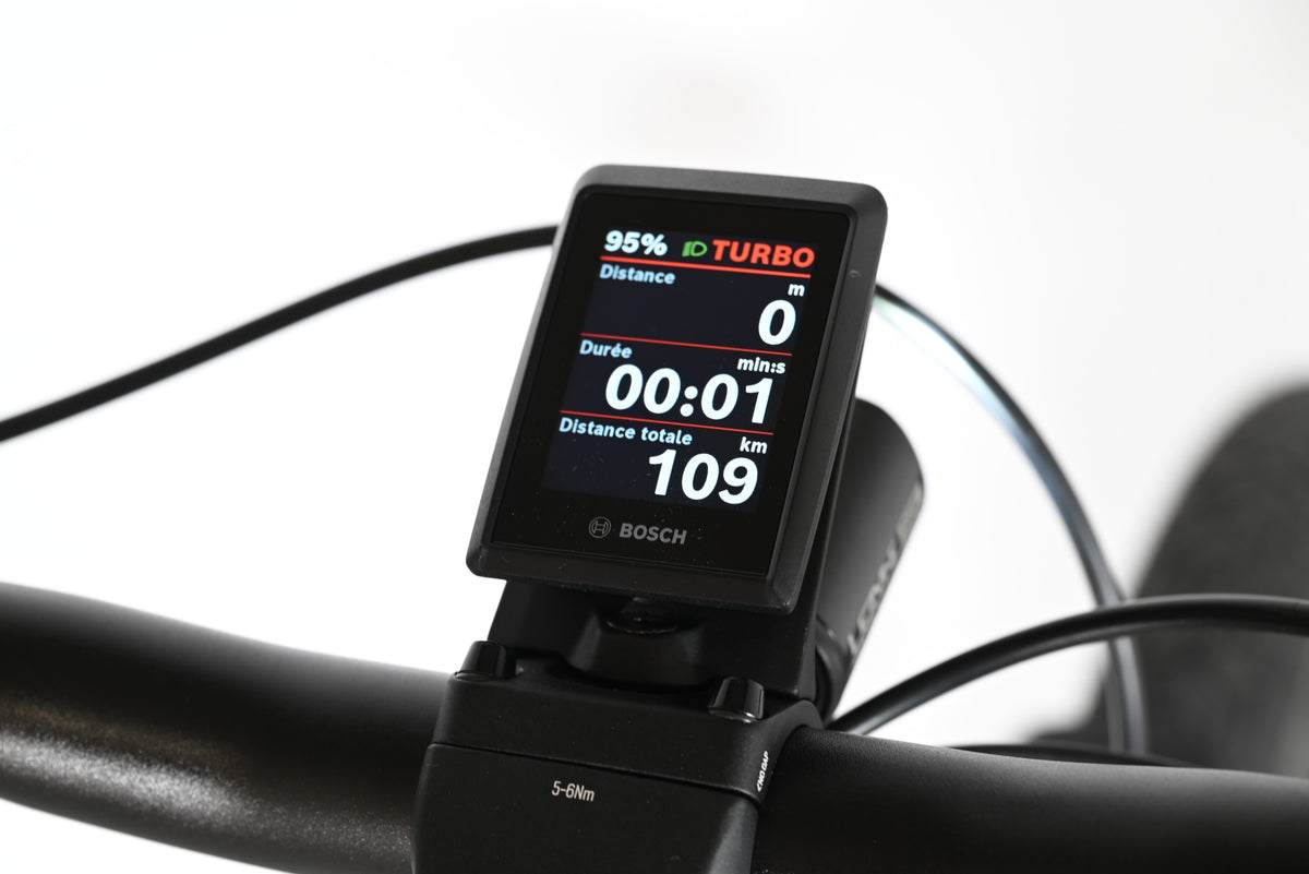 Écran de vélo électrique Loop Sports Scott Sub Tour 10 affichant les données Bosch avec 109 km de distance totale