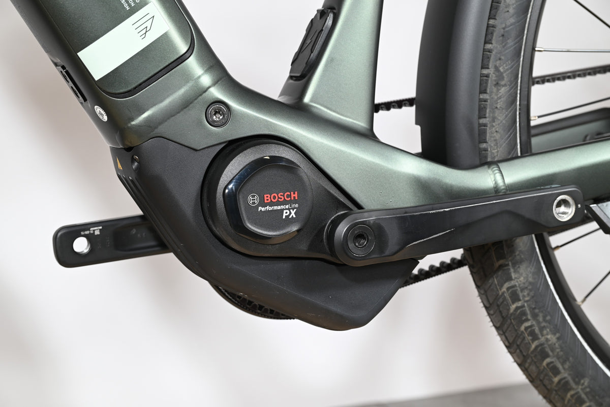 Gros plan sur le moteur Bosch Performance Line PX du vélo électrique Scott Sub Tour 10 de Loop Sports