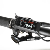 Écran de contrôle Bosch sur guidon de vélo électrique Sunn Charger S1 Loop Sports affichant 1944 km et mode turbo