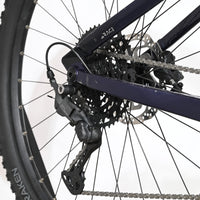 Transmission arrière et dérailleur Shimano Cues du vélo électrique Sunn Rage S1 2025 de Loop Sports