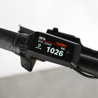Écran de contrôle Bosch d'un vélo électrique Sunn Rage S1 Loop Sports affichant 1026 km et le mode Turbo