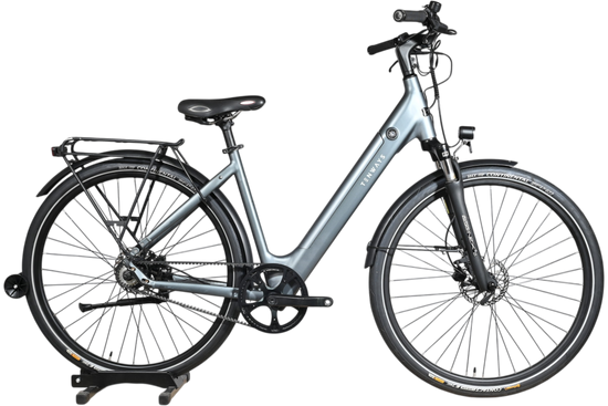 Vélo électrique Tenways CGO800S gris de Loop Sports avec cadre ouvert, porte-bagages et pneus Continental