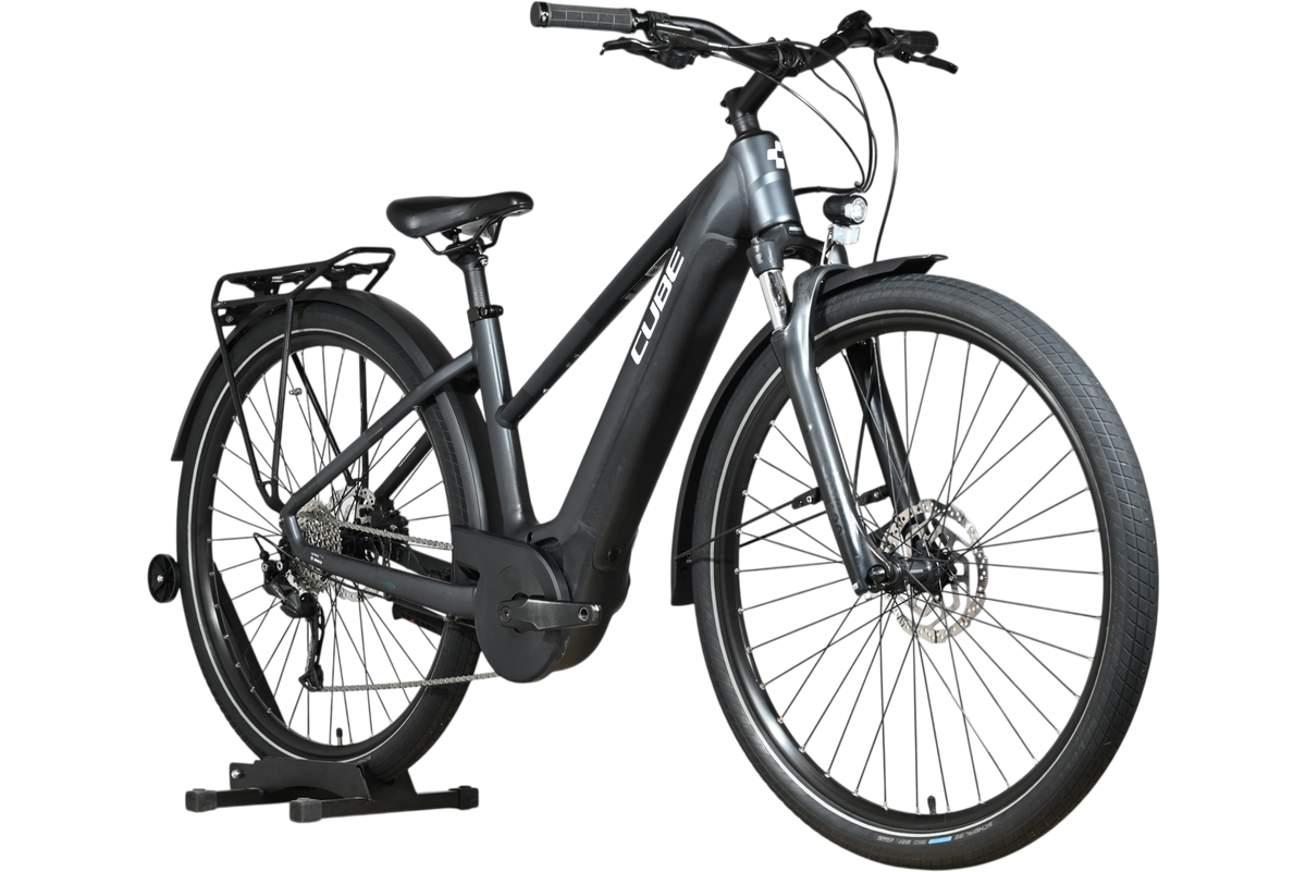 Vélo électrique Loop Sports Cube Touring Hybrid ONE 500 gris foncé avec cadre bas et porte-bagages arrière