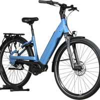 Vélo électrique Giant Liv Allure E+2 bleu de Loop Sports avec cadre ouvert, porte-bagages et pneus Maxxis