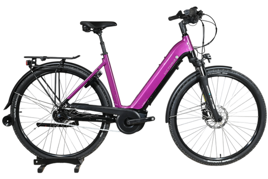 Velo electrique Loop Sports Victoria Trekking 11.5 violet avec cadre ouvert, porte-bagages et pneus tout-terrain