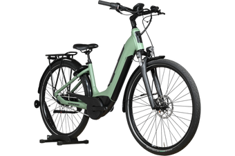 Vélo électrique Winora Sinus Tria N8 vert clair de Loop Sports avec cadre ouvert et porte-bagages arrière