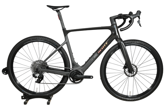 Vélo électrique de gravel Loop Sports Scott Solace eRide 30 noir mat avec cadre en carbone et freins à disque