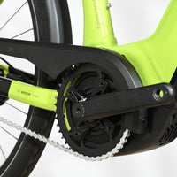 Gros plan sur le moteur Bosch et le pédalier du vélo électrique Victoria eManufaktur 11.7 vert lime de Loop Sports