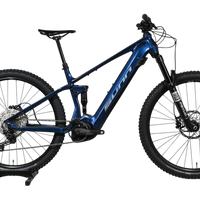 VTT électrique tout-suspendu Sunn Charger S1 2025 bleu de Loop Sports avec cadre en aluminium et composants RockShox