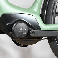 Moteur Bosch Active Line Plus sur un vélo électrique vert Loop Sports Winora Sinus Tria N8