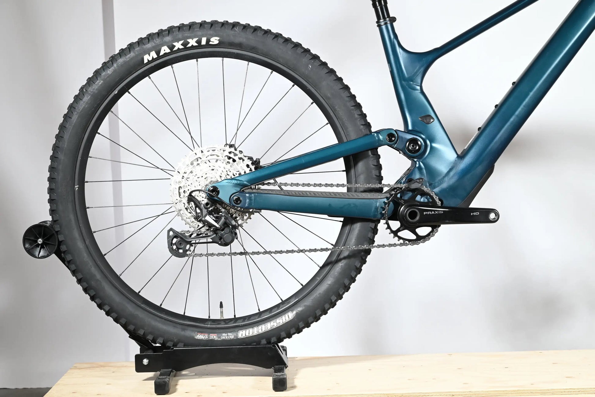 Scott Genius 930 | 2023 - L - Loop Sports