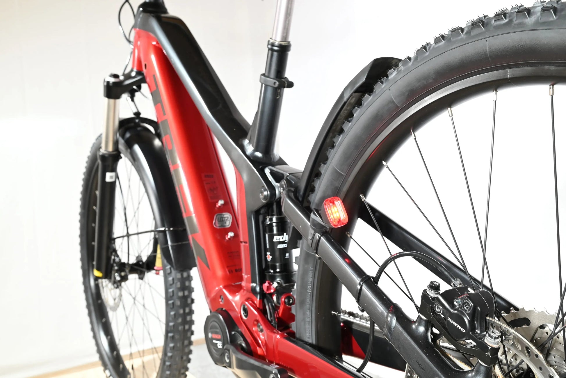 Trek Powerfly FS 4 | 2023 - M - 3645KM - Loop Sports